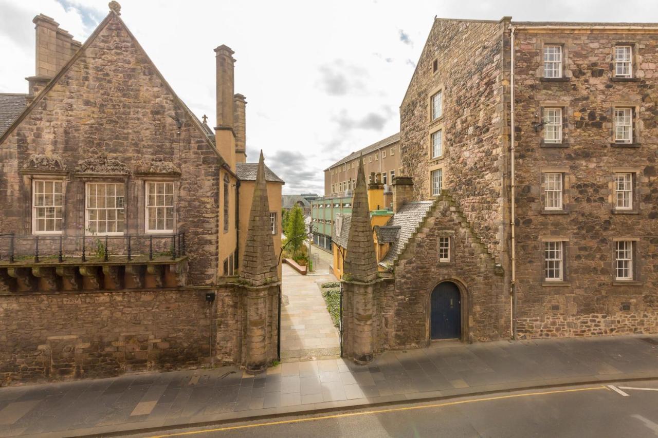 Guestready - Elegant 2Br Period Flat In Oldtown Appartement Edinburgh Buitenkant foto